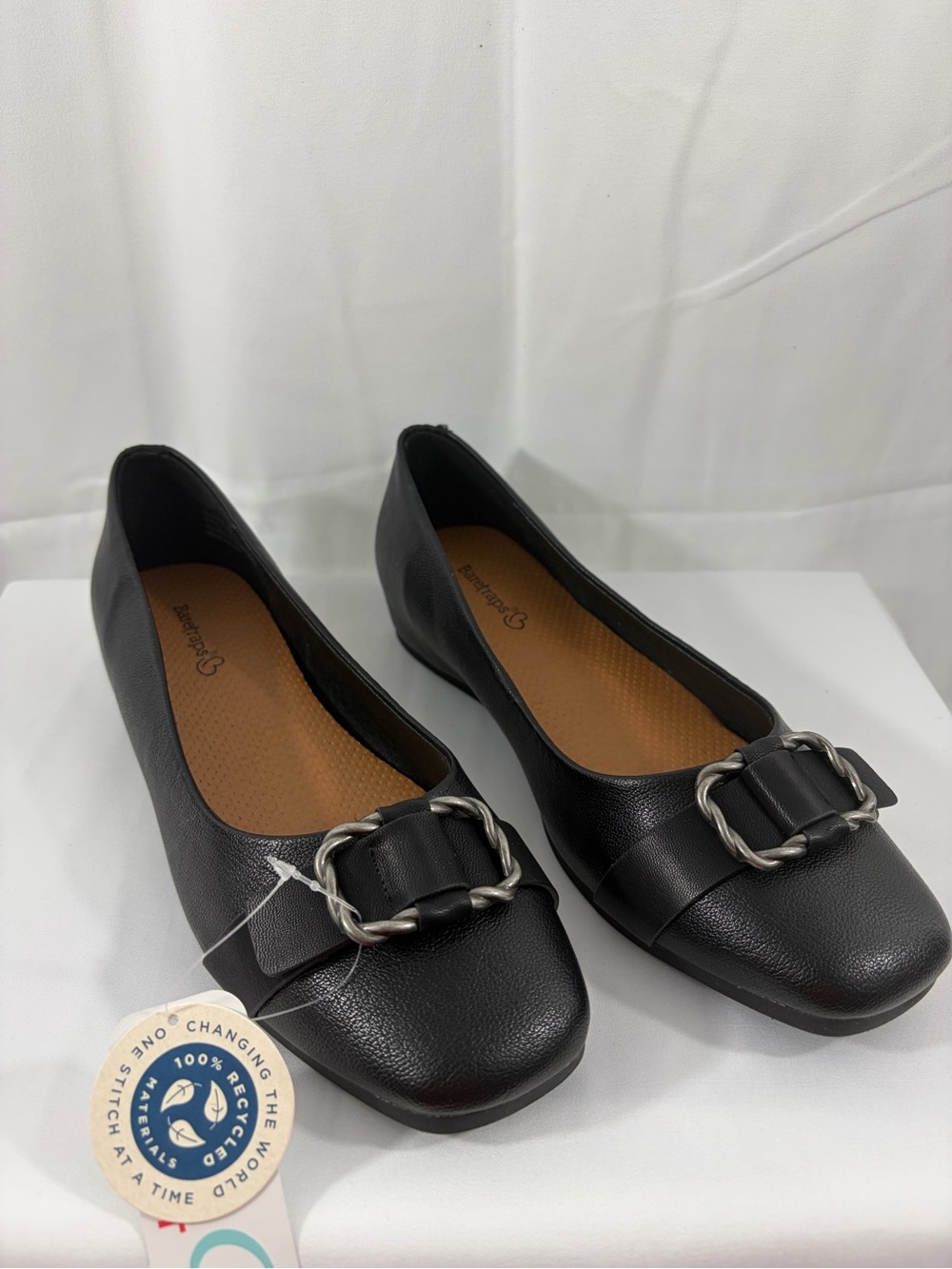 NWT Baretraps Women's Size 8 Black Buckle-Accent Slip-On Flats